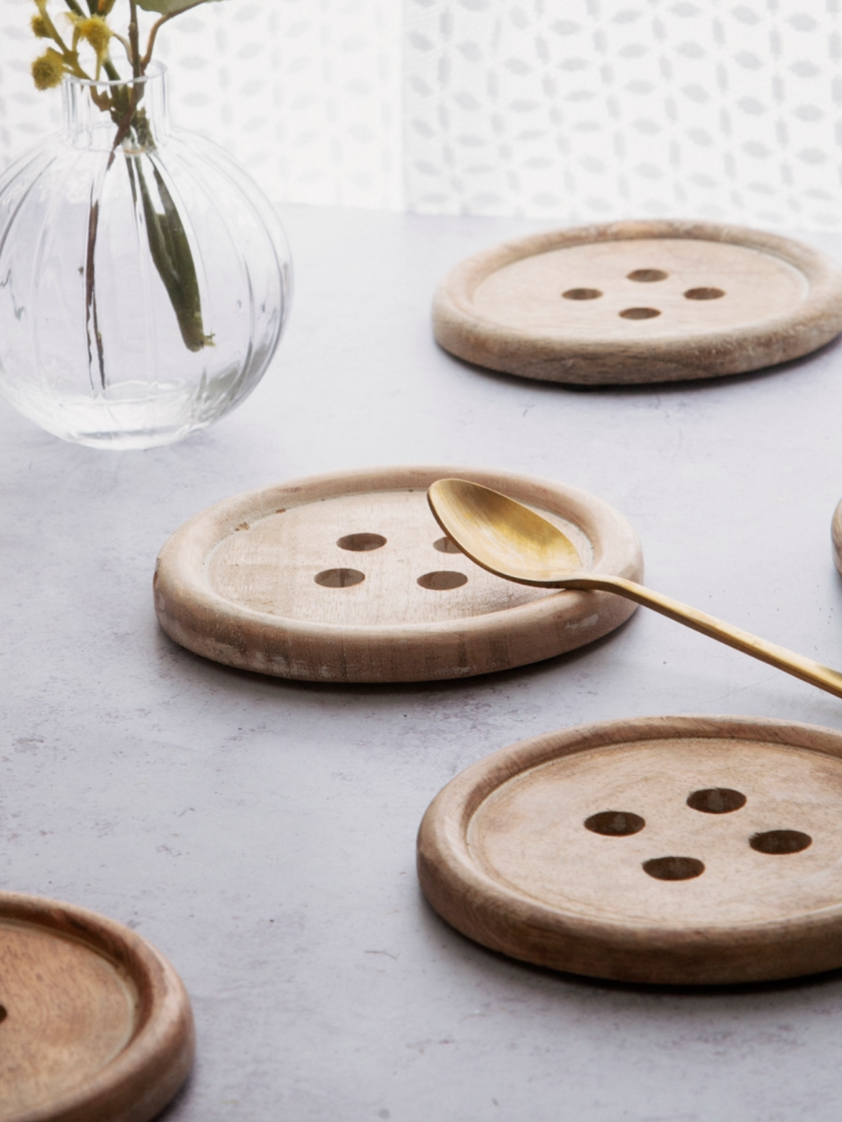 Sass & Belle: Wooden Button Coaster Set (6 pc)