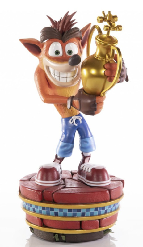 Crash Bandicoot: Crash Team Racing - Winner Statue