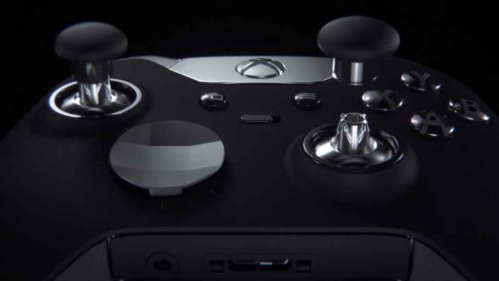 Xbox One Elite Wireless Controller on Xbox One