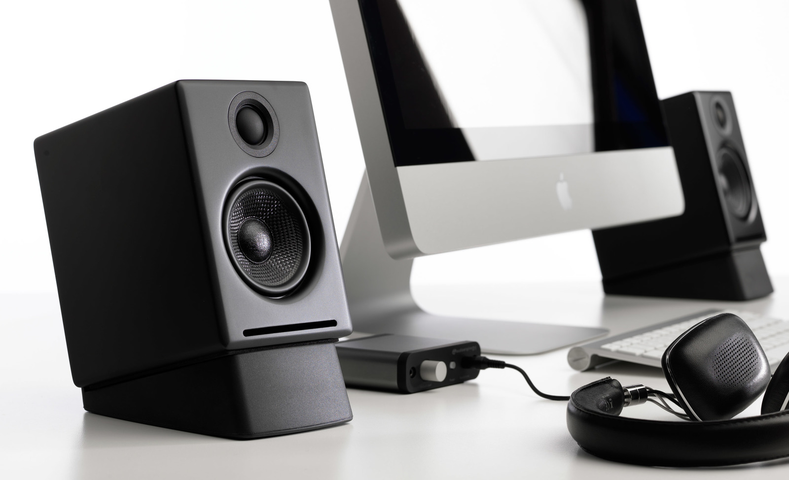 Audioengine DS1 Desktop Speaker Stands (Small) image
