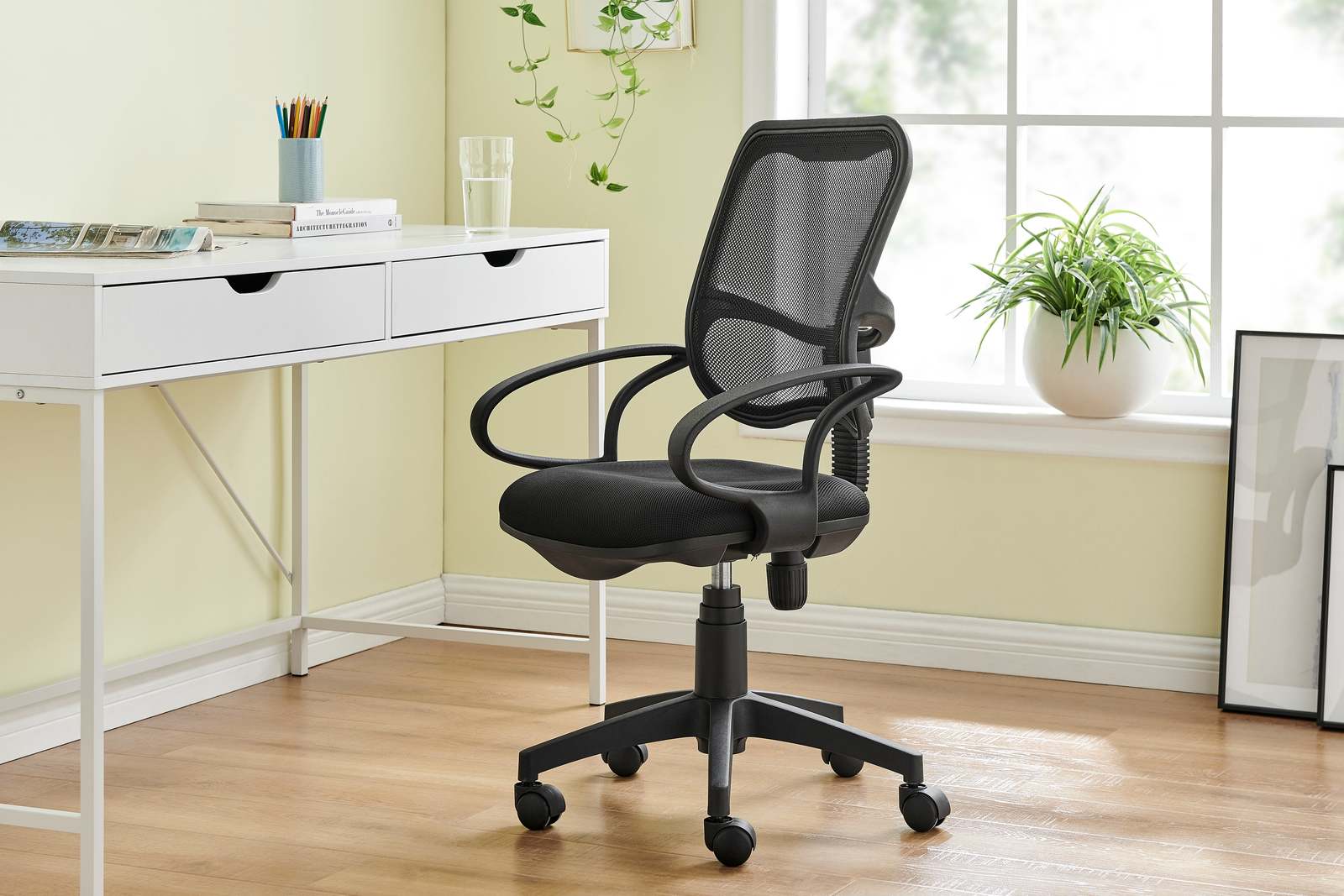 Buy Ergolux Casper Mesh Office Chair at Mighty Ape NZ