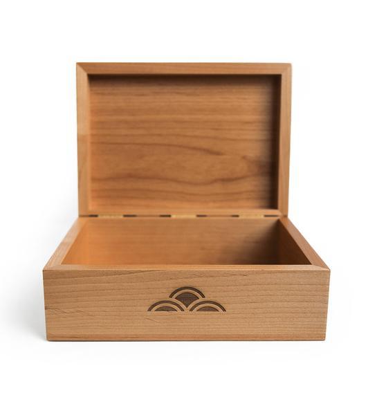 Cardtorial Wooden Box - Light Scallop