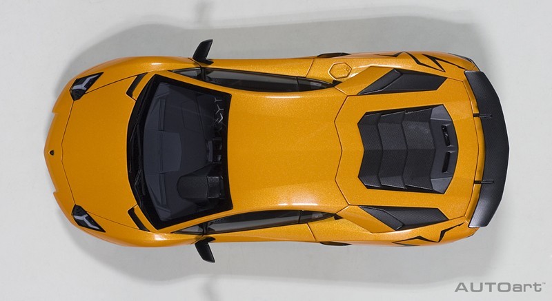 1/18 Lamborghini Aventador Lp750-4 Sv - Diecast Model image