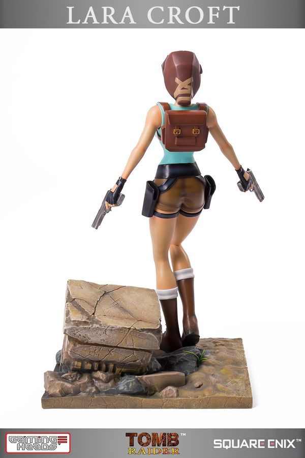 Tomb Raider: Lara Croft - 14" Collectors Statue