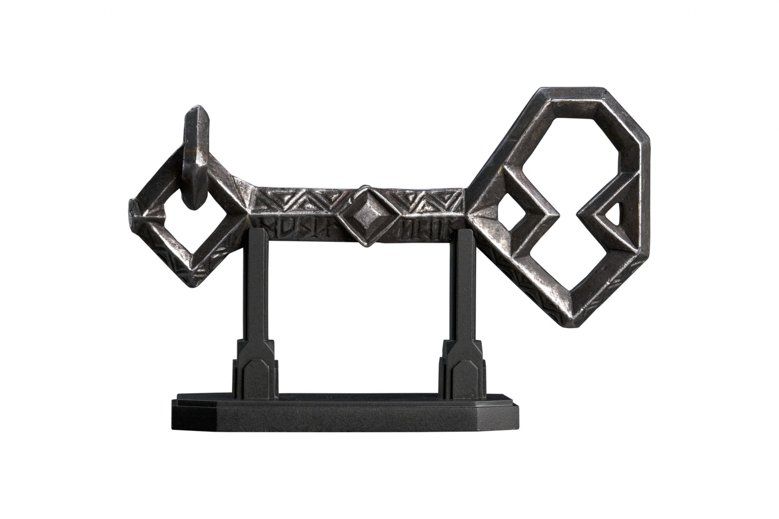 The Hobbit Key to Erebor Prop Replica image
