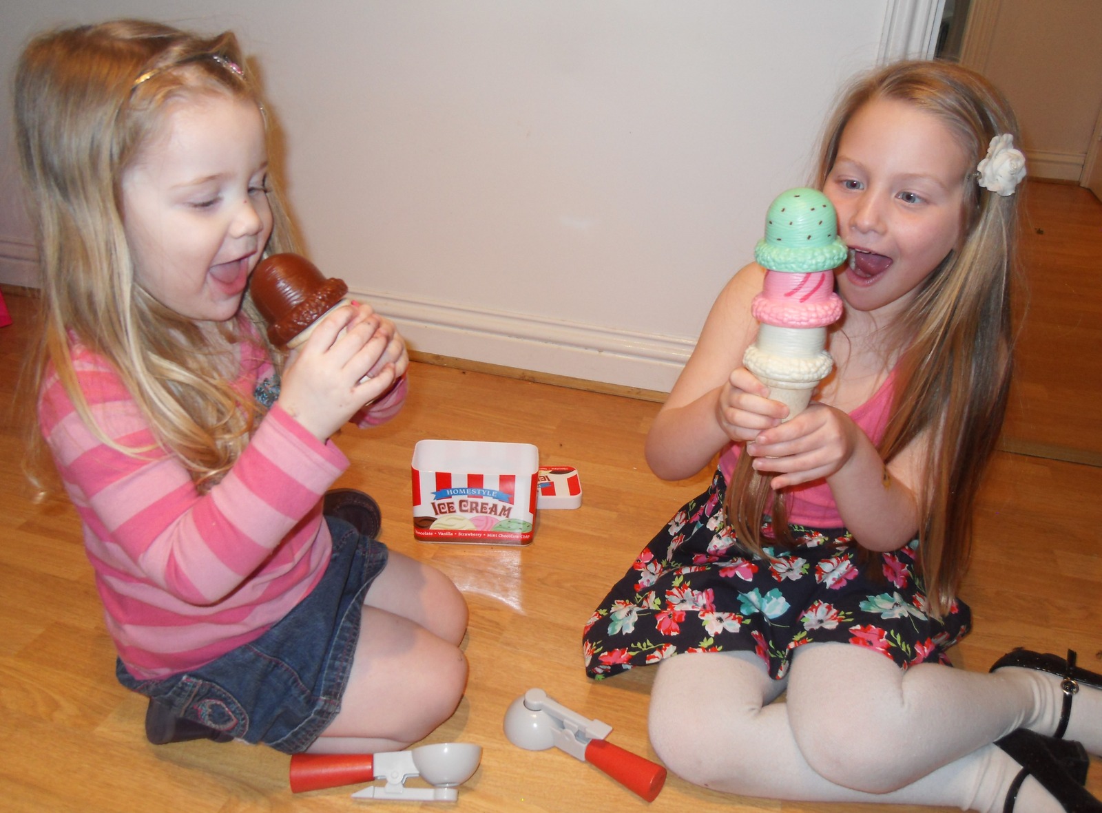 Melissa & Doug: Scoop & Stack Ice Cream Cone Playset image