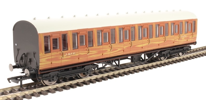 Hornby: LNER Thompson Non-corridor 3rd Class Coach Teak image