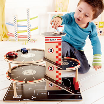 Hape: Park and Go Garage image