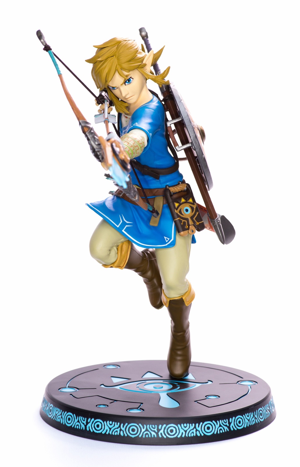 Legend of Zelda: Breath of the Wild - 10" Link PVC Statue image