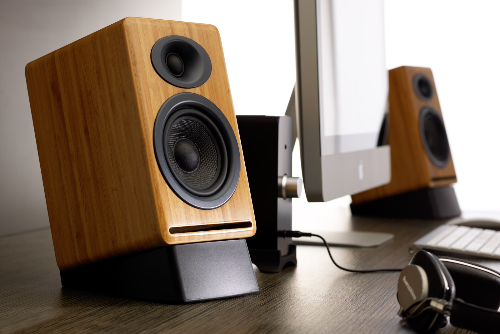 Audioengine: DS2 Desktop Speaker Stands (Med/Lrg) image