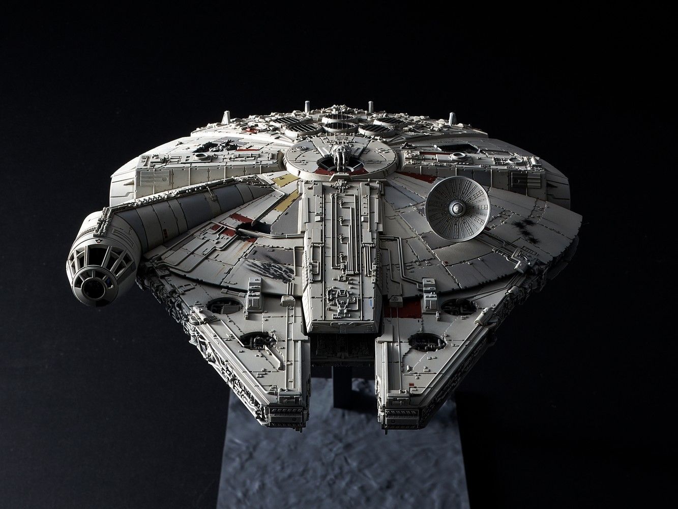 1/144 Millennium Falcon Model Kit at Mighty Ape NZ