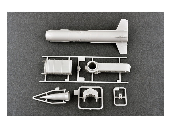 Trumpeter - 1/35 Soviet 2K11A TEL with 9M8M Missile "Krug-a" (SA-4 Ganef) Model Kit image