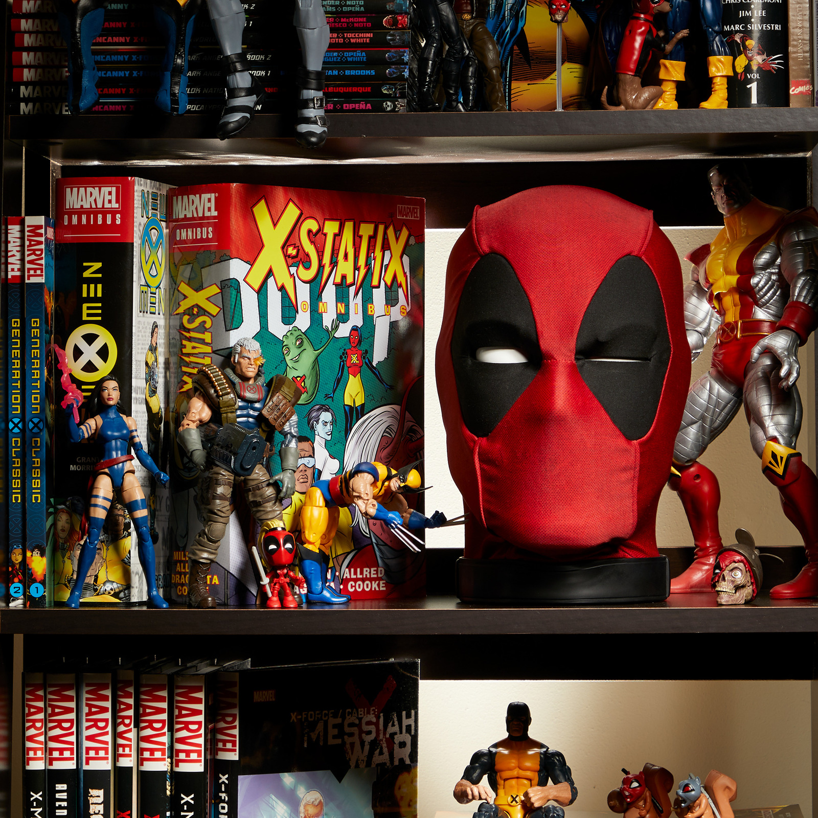 Marvel Legends: Deadpool’s Head - Premium Interactive Replica image