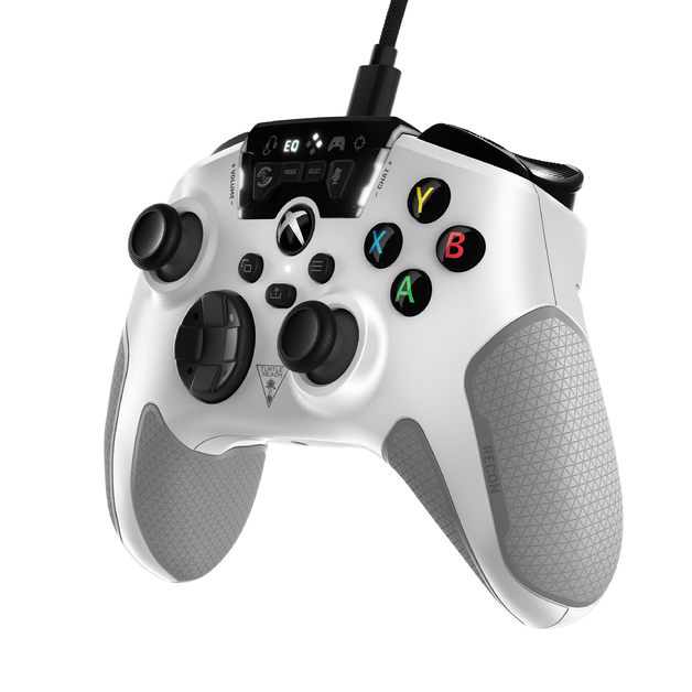 Turtle Beach Recon Wired Gaming Controller - White on Xbox Series X, Xbox One