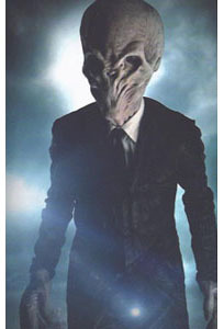Doctor Who Postcards from Time and Space (100 Postcards, Boxed) image