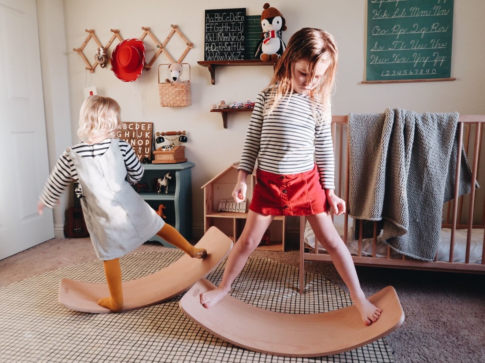 Kinderfeet: Kinderboard - Multi-Purpose Toy (Chalkboard) image