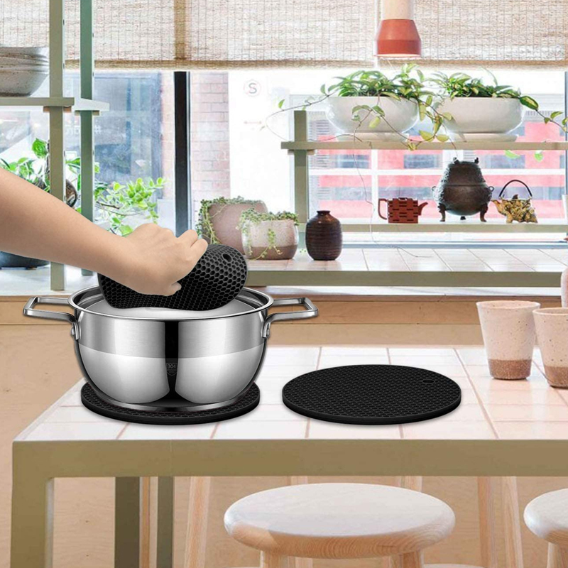 4Pcs Round Silicone Hot Pads Black at Mighty Ape NZ