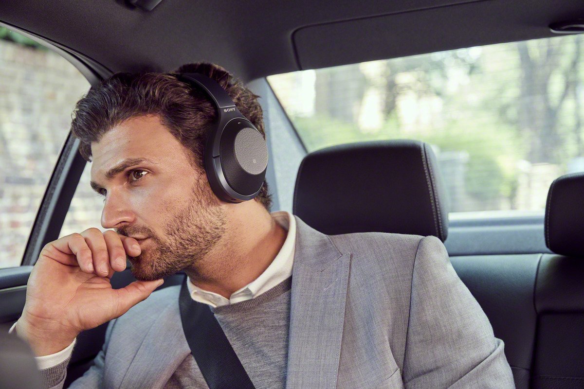 Sony WH-1000XM2 Wireless Noise Cancelling Headphones - Black image