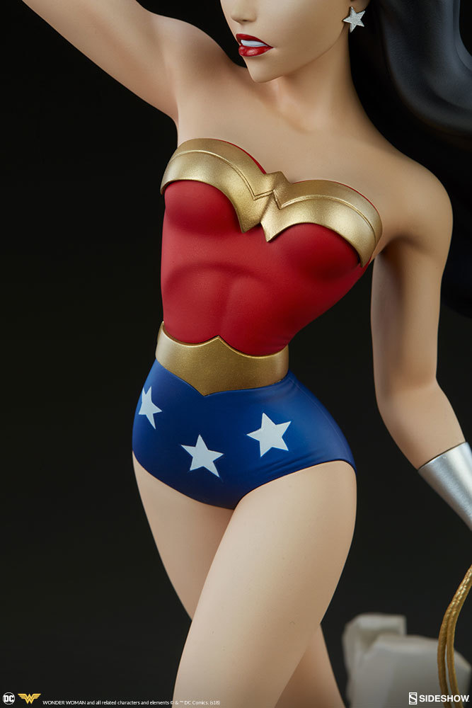 Wonder Woman (Animated) - 20" Premium Format Figure image