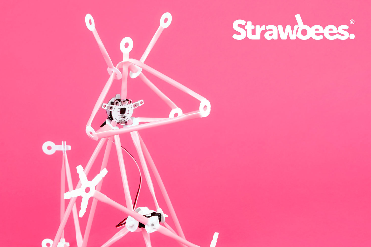 strawbees coding & robotics kit