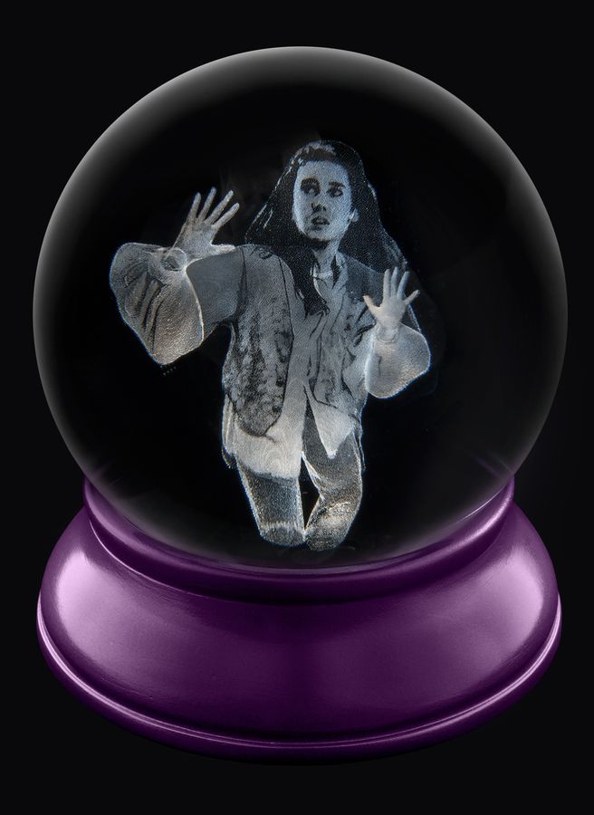 Labyrinth: Crystal Ball (Sarah Etched) - Prop Replica image