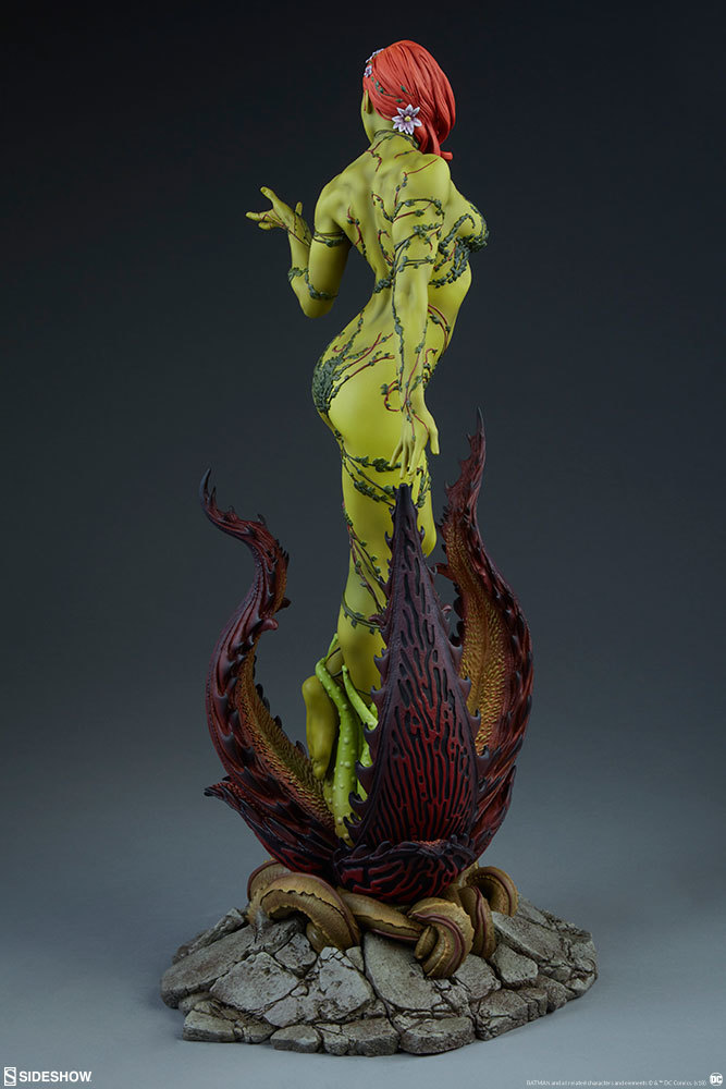 DC Comics: Poison Ivy - 22" Premium Format Figure image