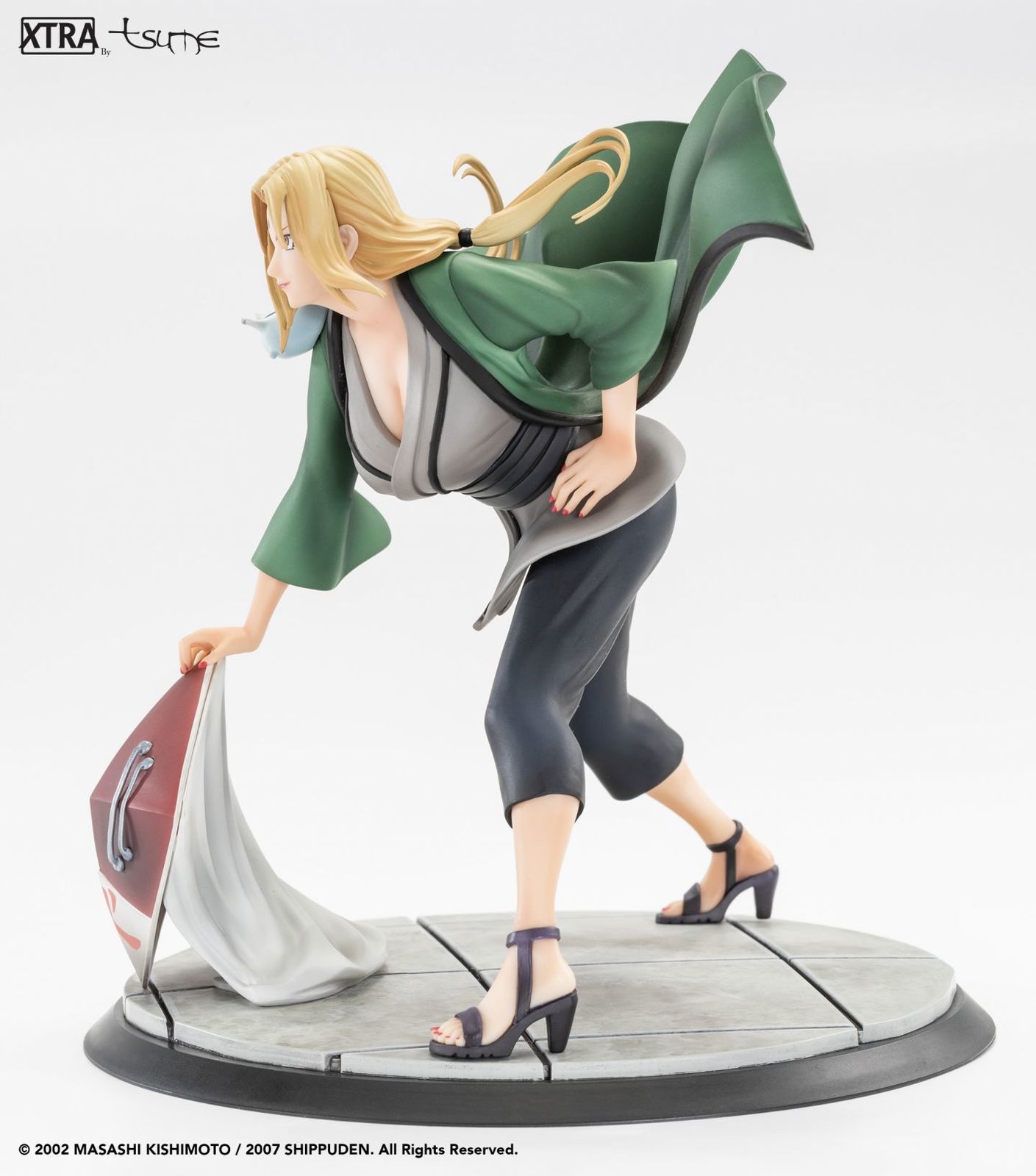 Naruto: Tsunade - XTRA Figure