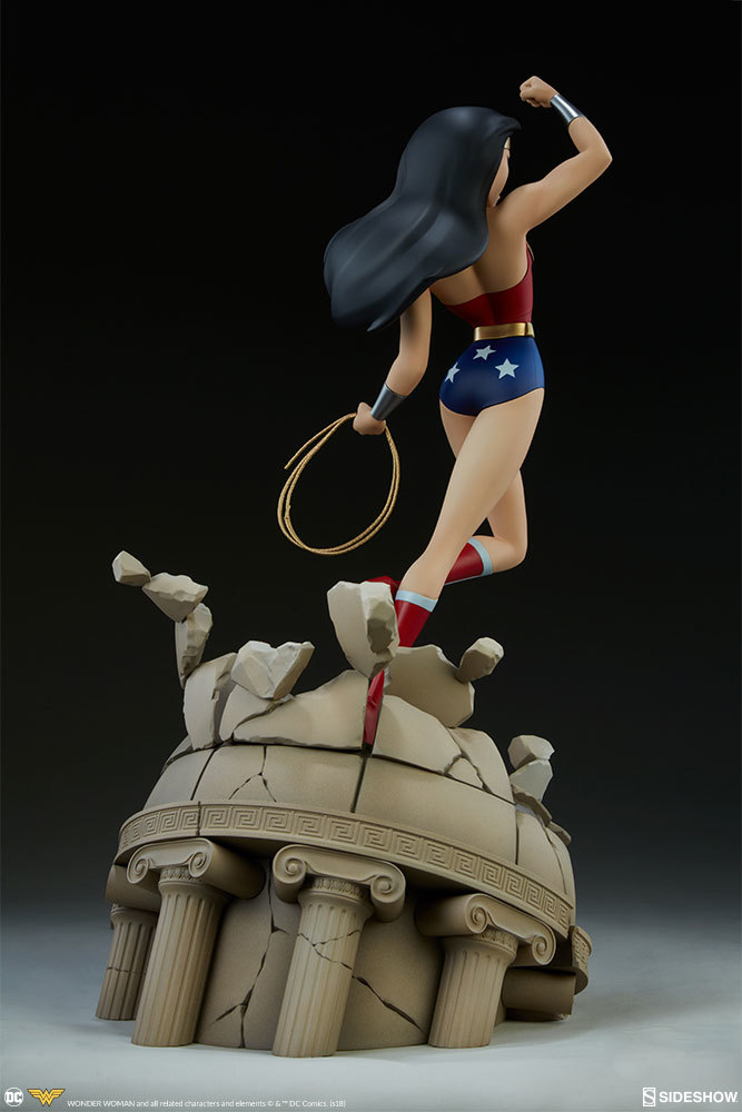 Wonder Woman (Animated) - 20" Premium Format Figure image